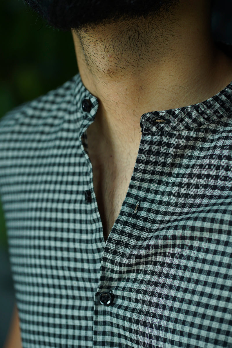 Rook : Handwoven Cotton Black Checks Half-sleeve Shirt